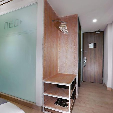 Hotel Neo+ Kuta Legian By Aston Exterior foto