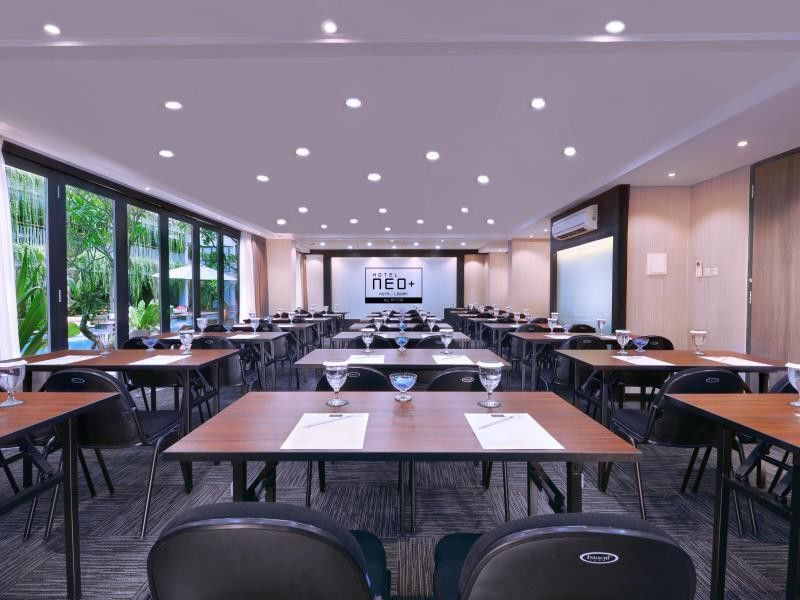 Hotel Neo+ Kuta Legian By Aston Exterior foto